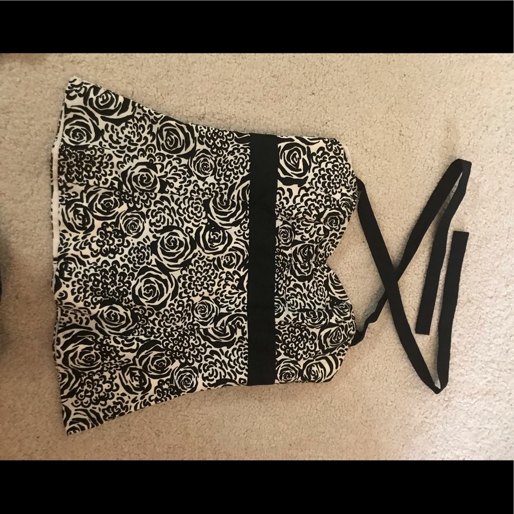 Black and white floral top